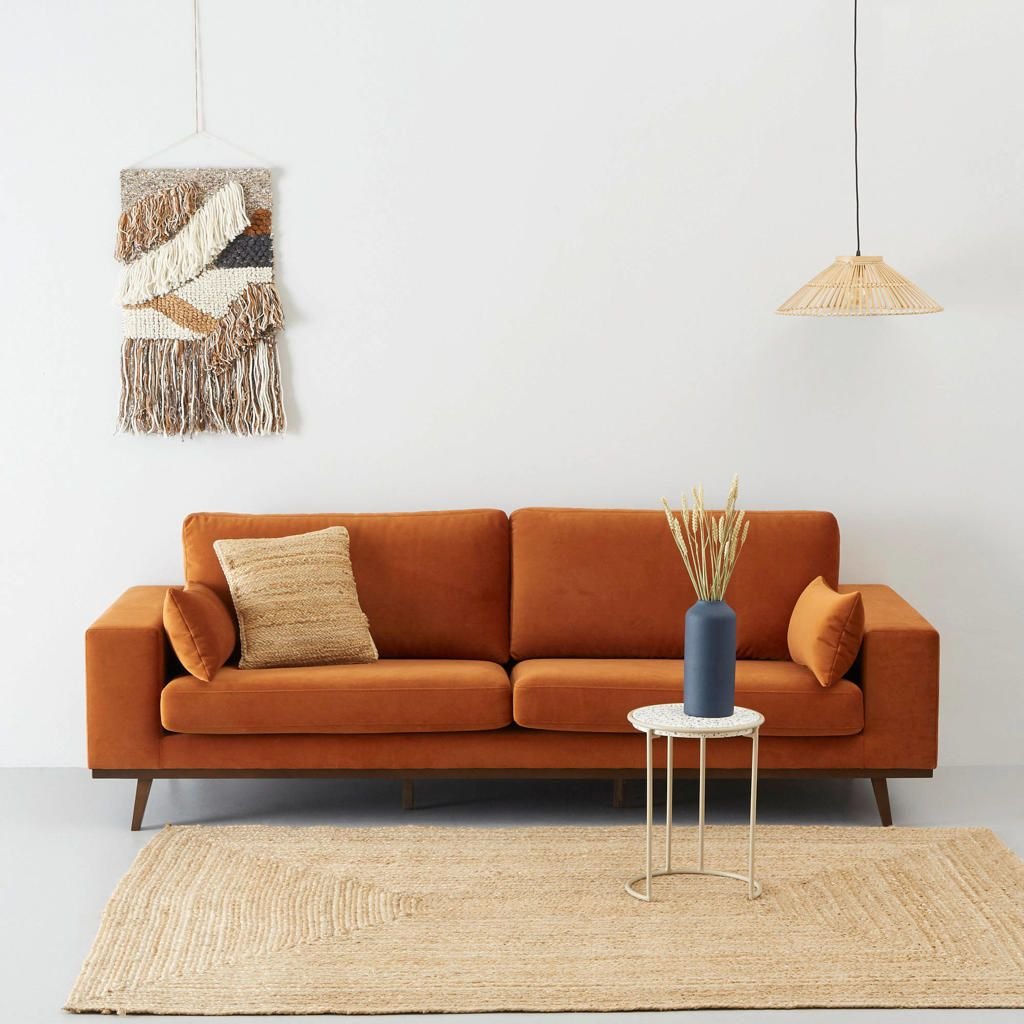 Info Arsitektur: Sofa Warna Cerah Jadi Tren Interior untuk Ruang Tamu yang Lebih Hidup dan Berkarakter
